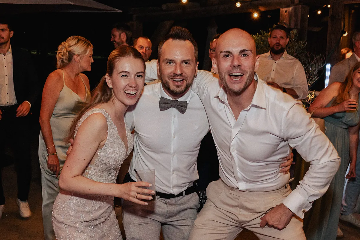 Hochzeitsfotograf im Ruhrgebiet mit glücklichem Brautpaar – dokumentarische Hochzeitsreportage