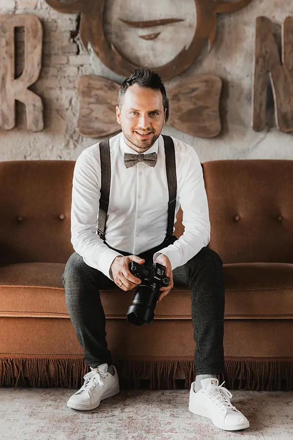 Portrait von Thomas Kuczynski dem Hochzeitsfotografen  aus Lüdenscheid für NRW und ganz Deutschland
